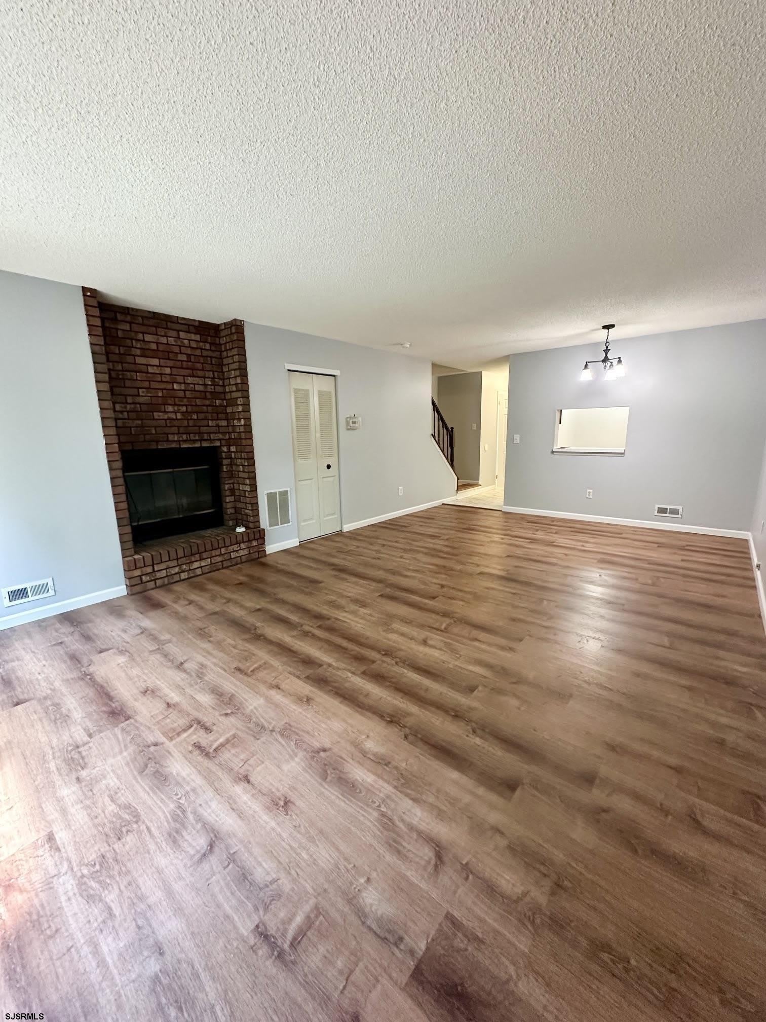 158 Rumson – photo 3