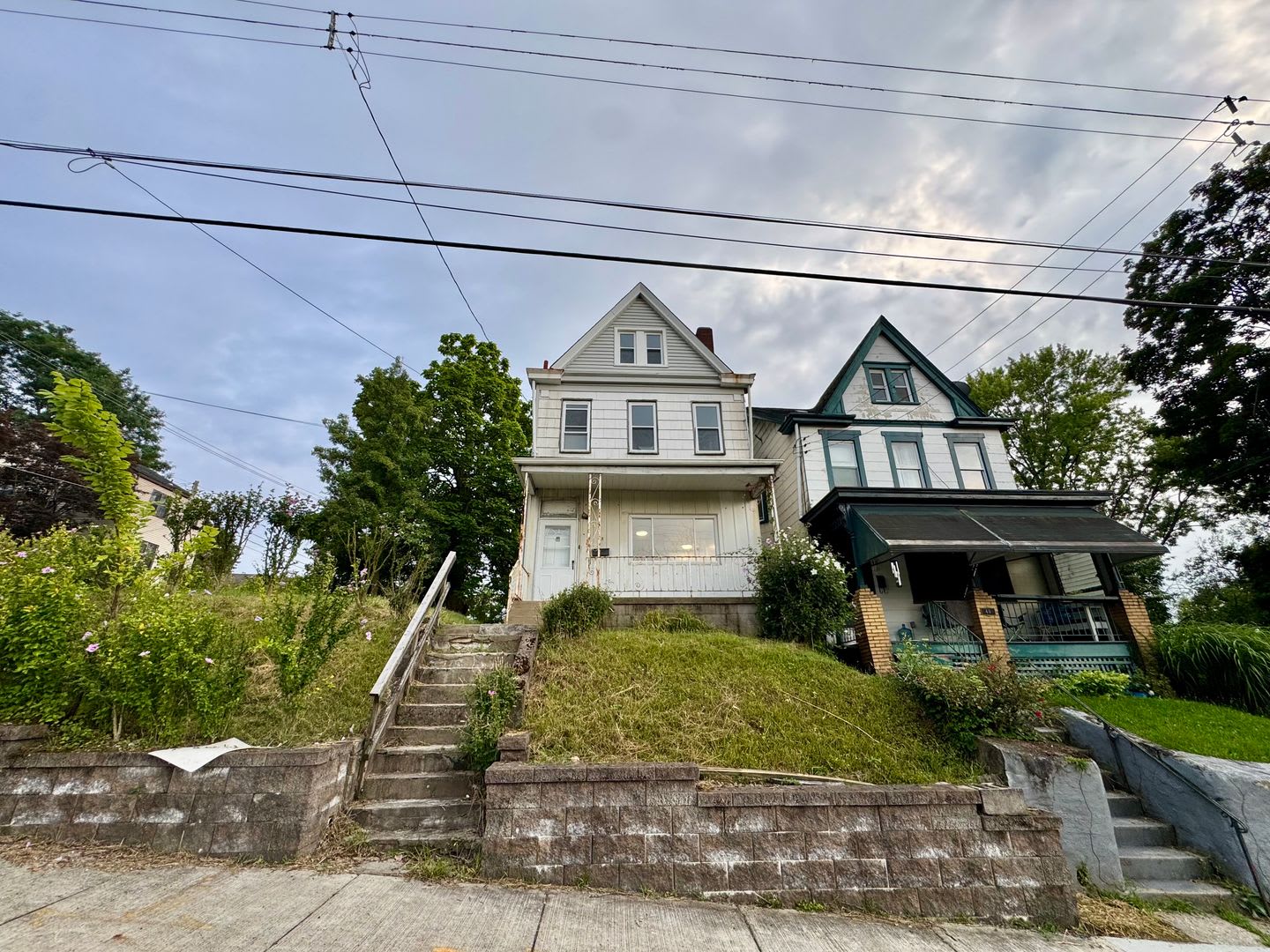 Charming 3 Bed 1 Bath Home! Recently Updated! – photo 2