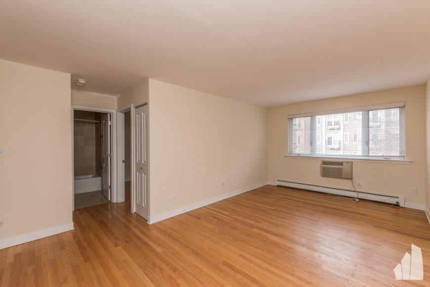 613 W Wrightwood Ave – photo 3