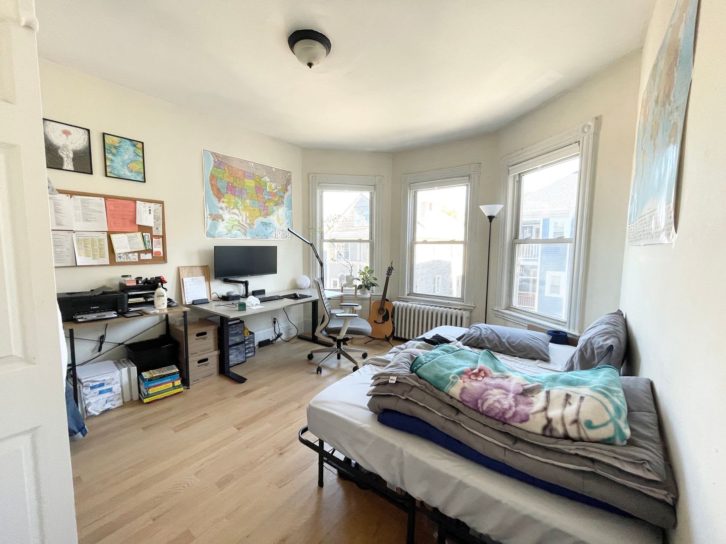 Modern 4-Bedroom on Sachem St — In-Unit Laundry • Updated Kitchen • Prime Mission Hill – photo 4