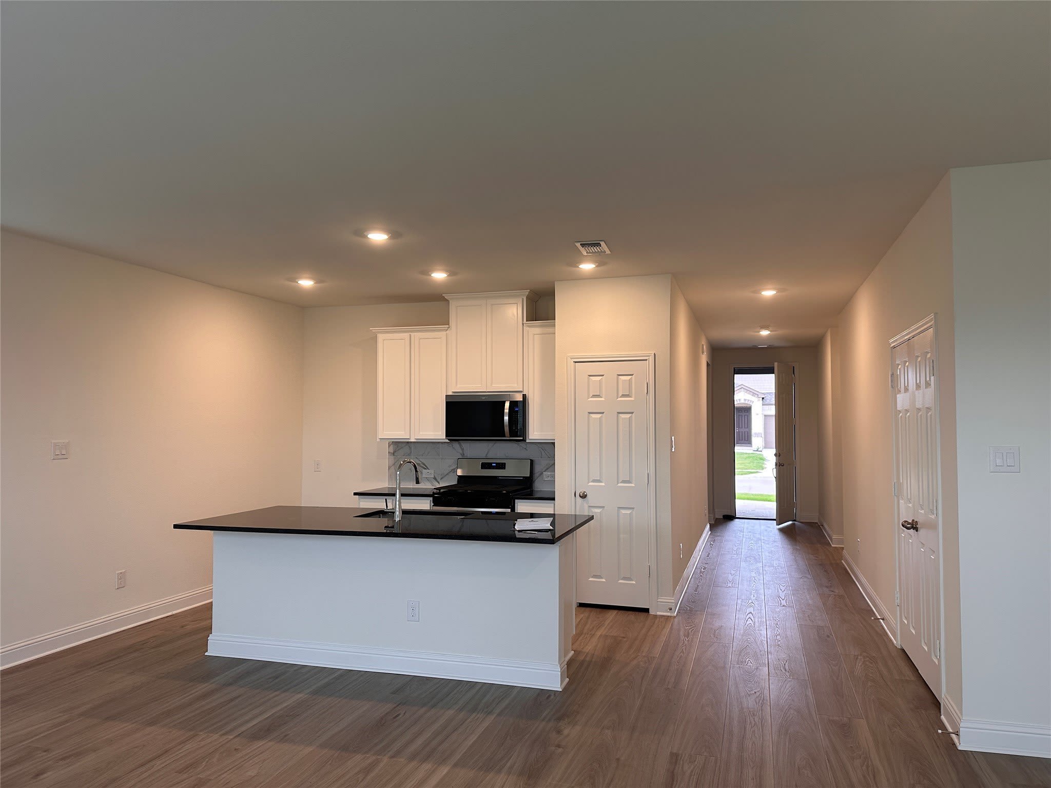 649 Saxony Drive – photo 5