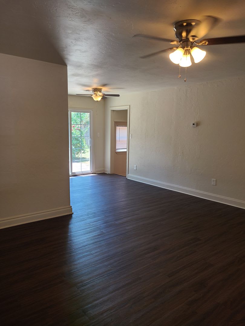 Custom Kitchen! Close to Schools! Beautifully Landscaped! – photo 2