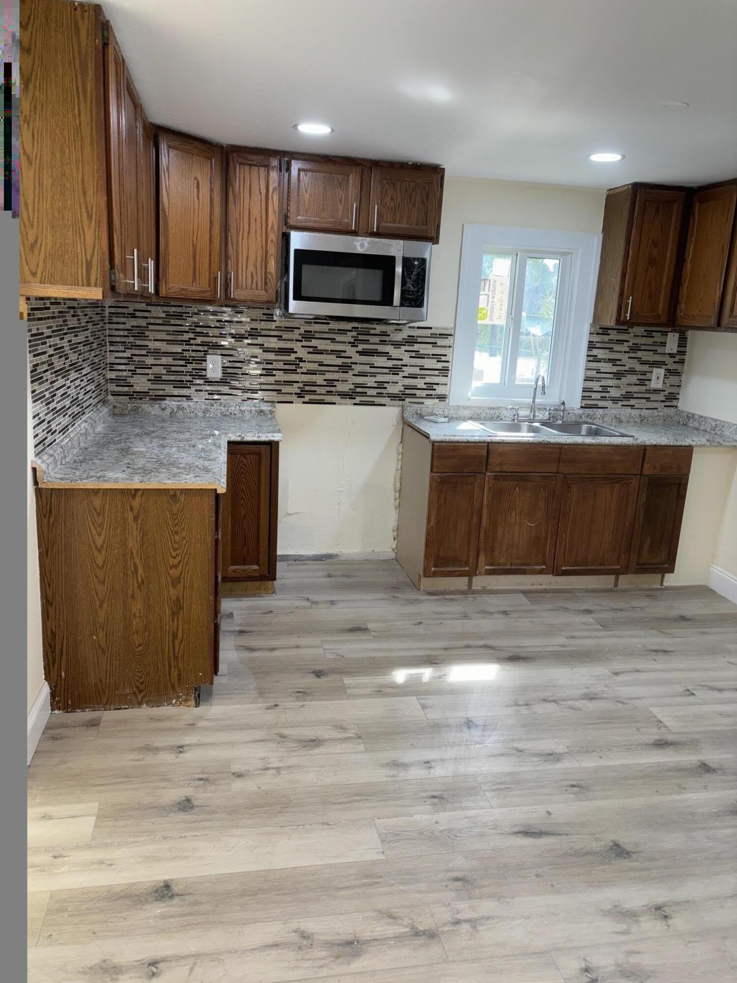 1717 LINWOOD Avenue – photo 3