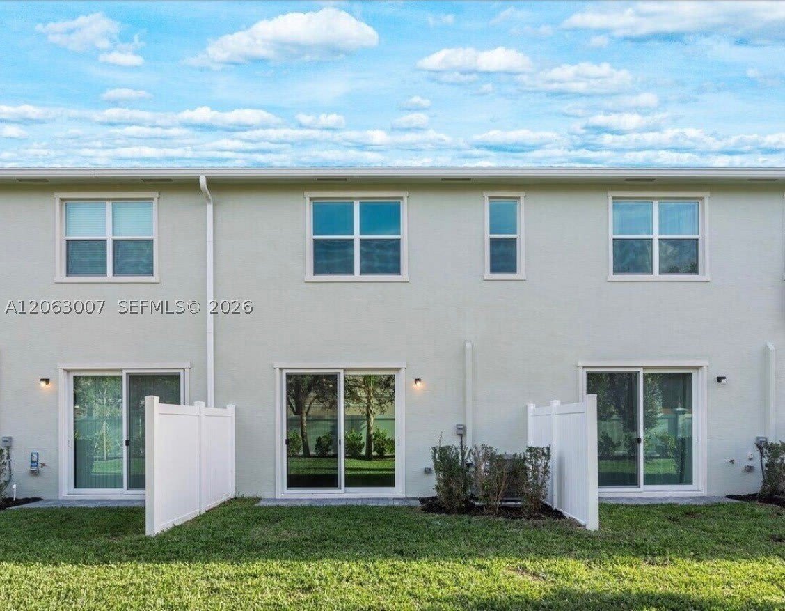 223 SE Woodbark St – photo 4