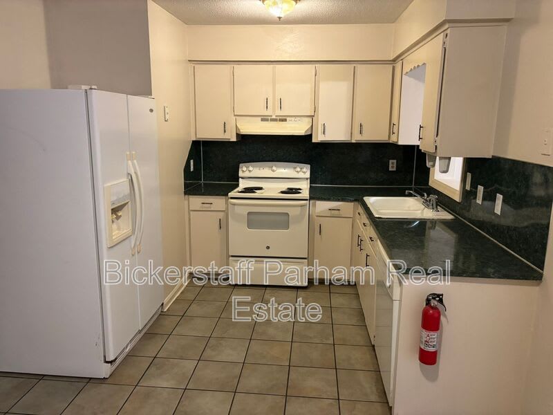 468 Bowen Boulevard – photo 4