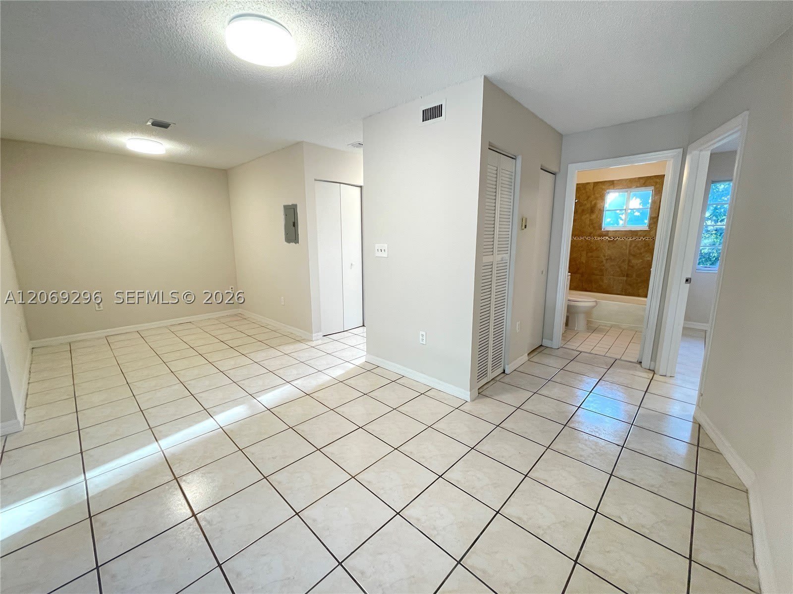800 SW 10th Ave – photo 5