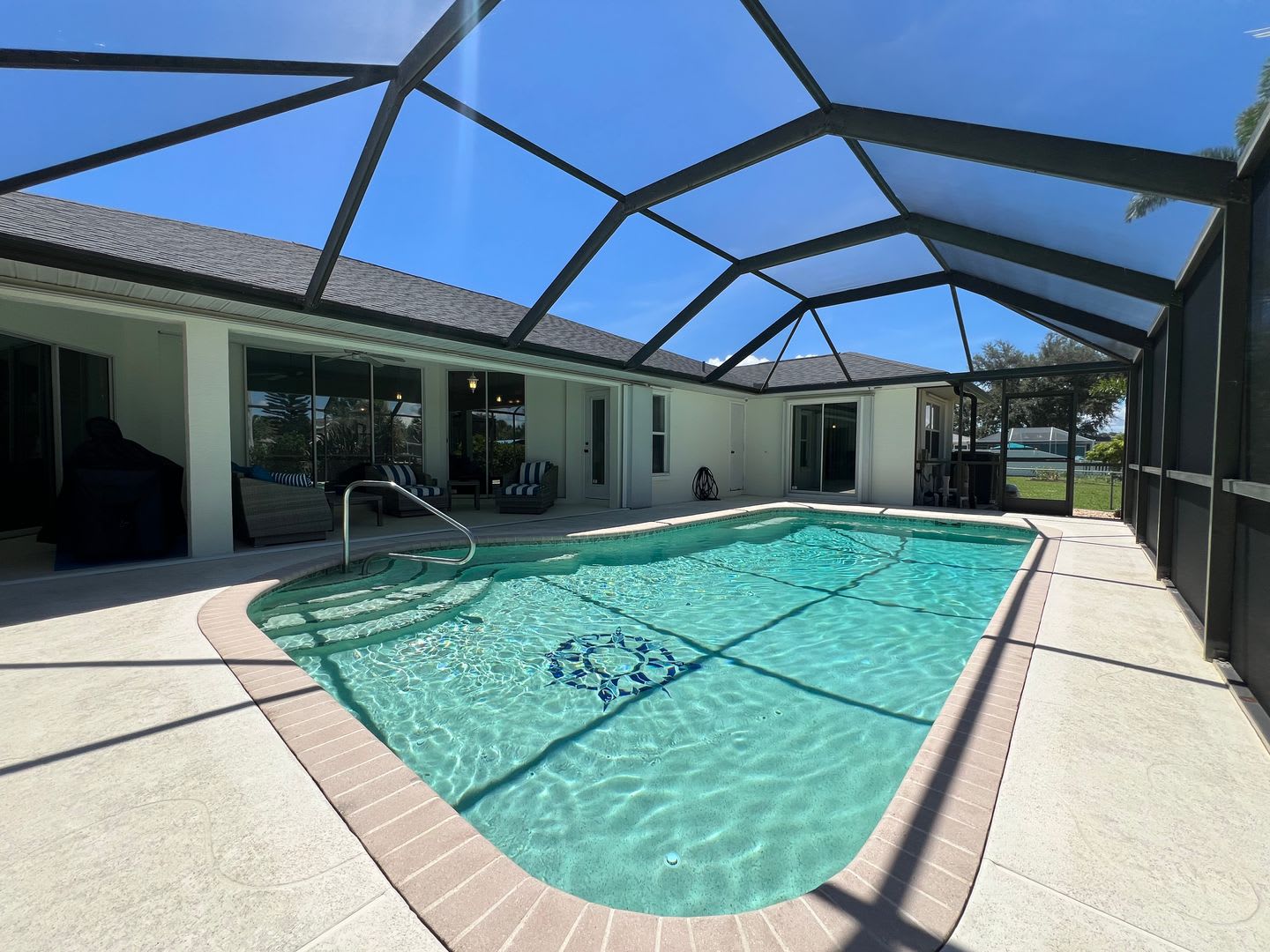 Furnished Short Term Rental 3 Bed 2 Bath Single Family Pool Home 5 000 Month Heated Swimming Pool Canal View – photo 2