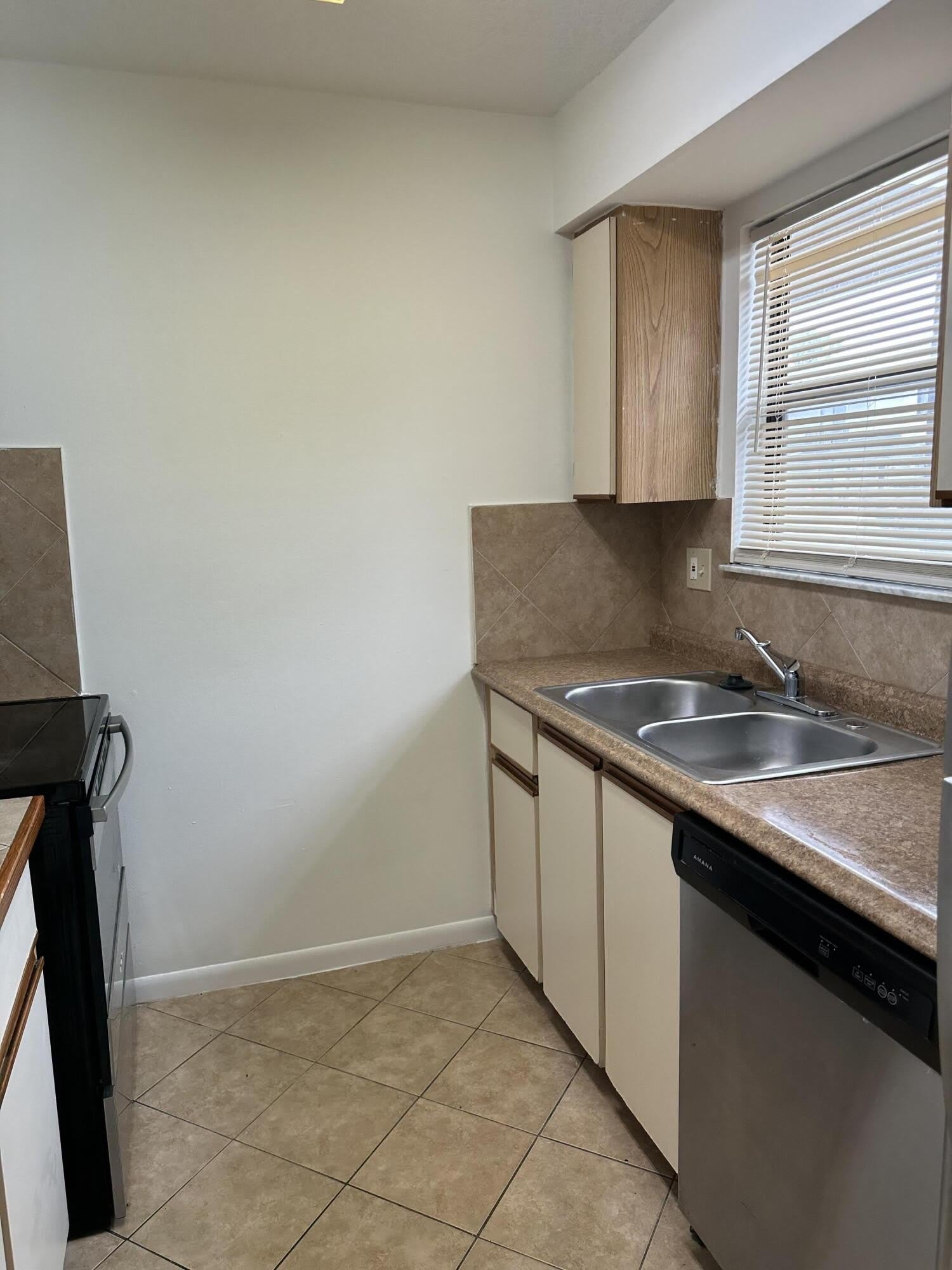 4703 Pier Drive S – photo 5
