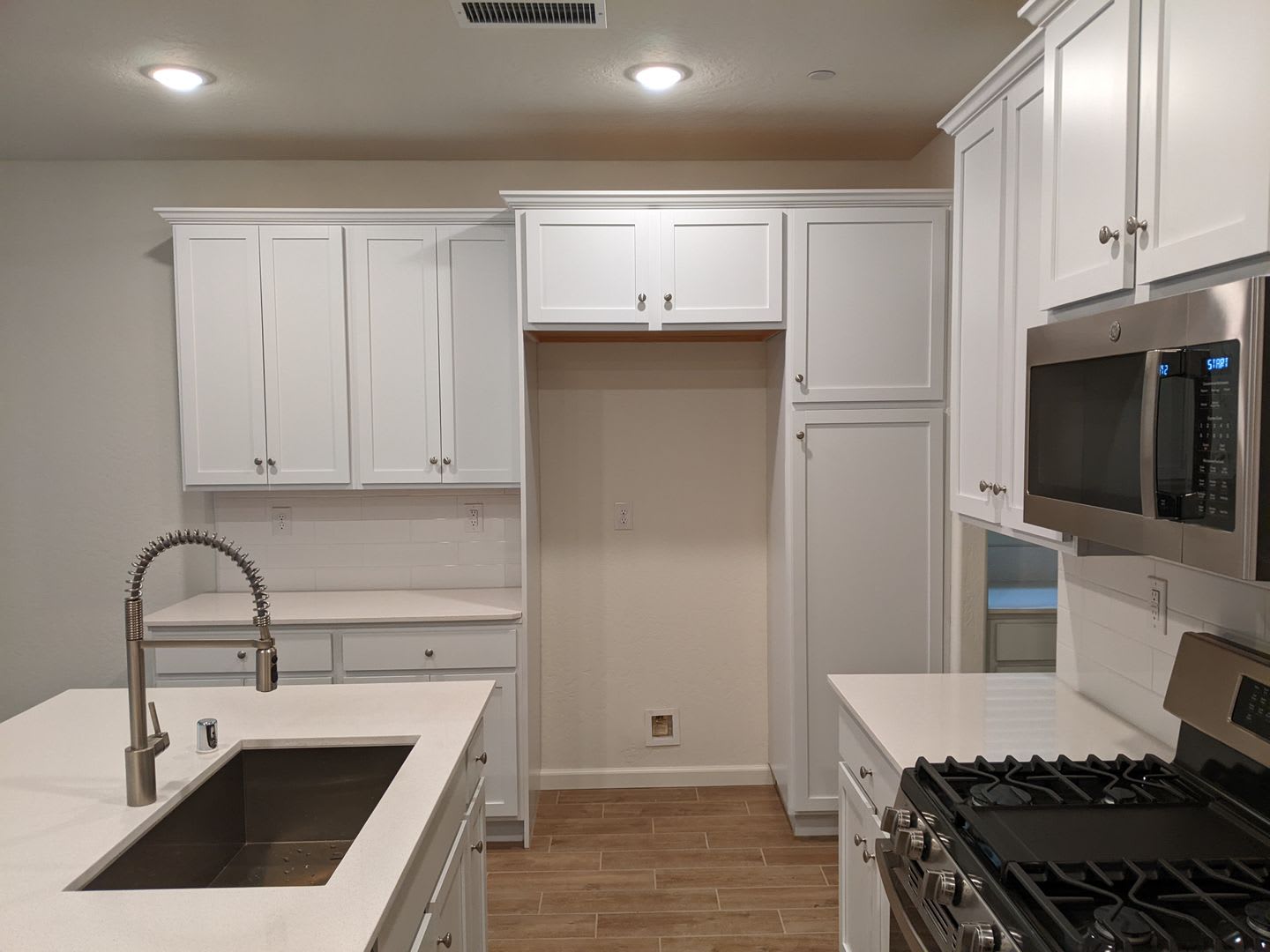 Newer Construction Wilson Home In The Ave Community Offering Nice Features Clovis Schools – photo 3