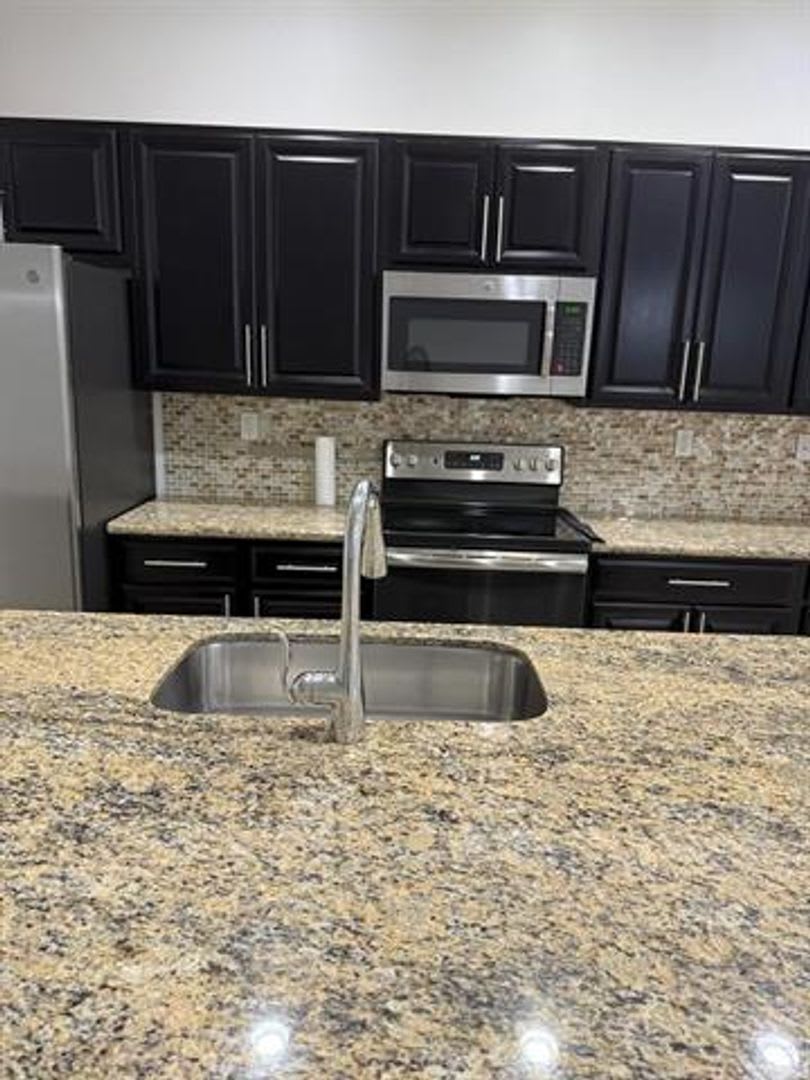 12466 NW 17th Ct th 12466, Pembroke Pines, FL 33028 – photo 1