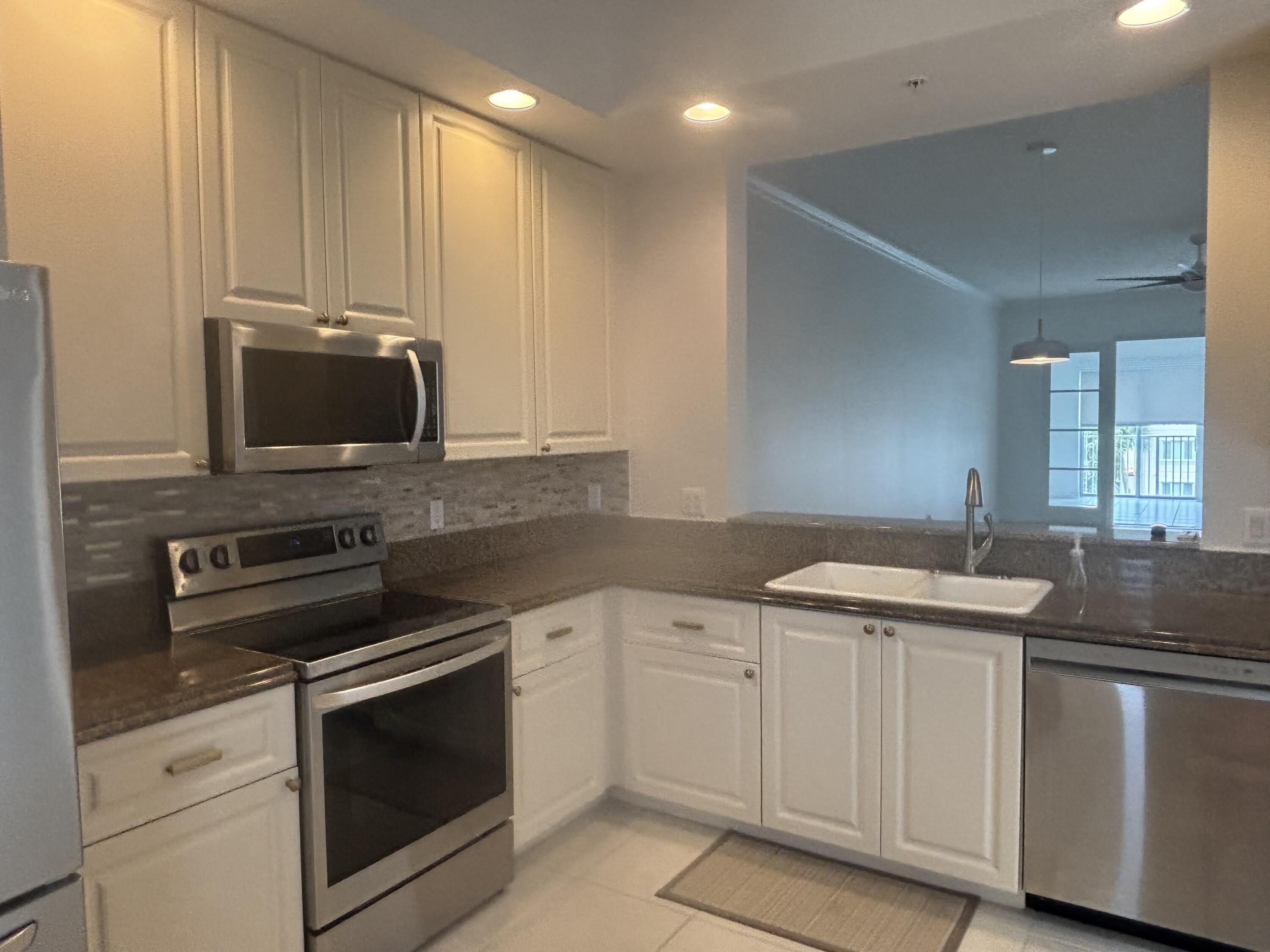 7 HARBOUR ISLE Drive E – photo 4