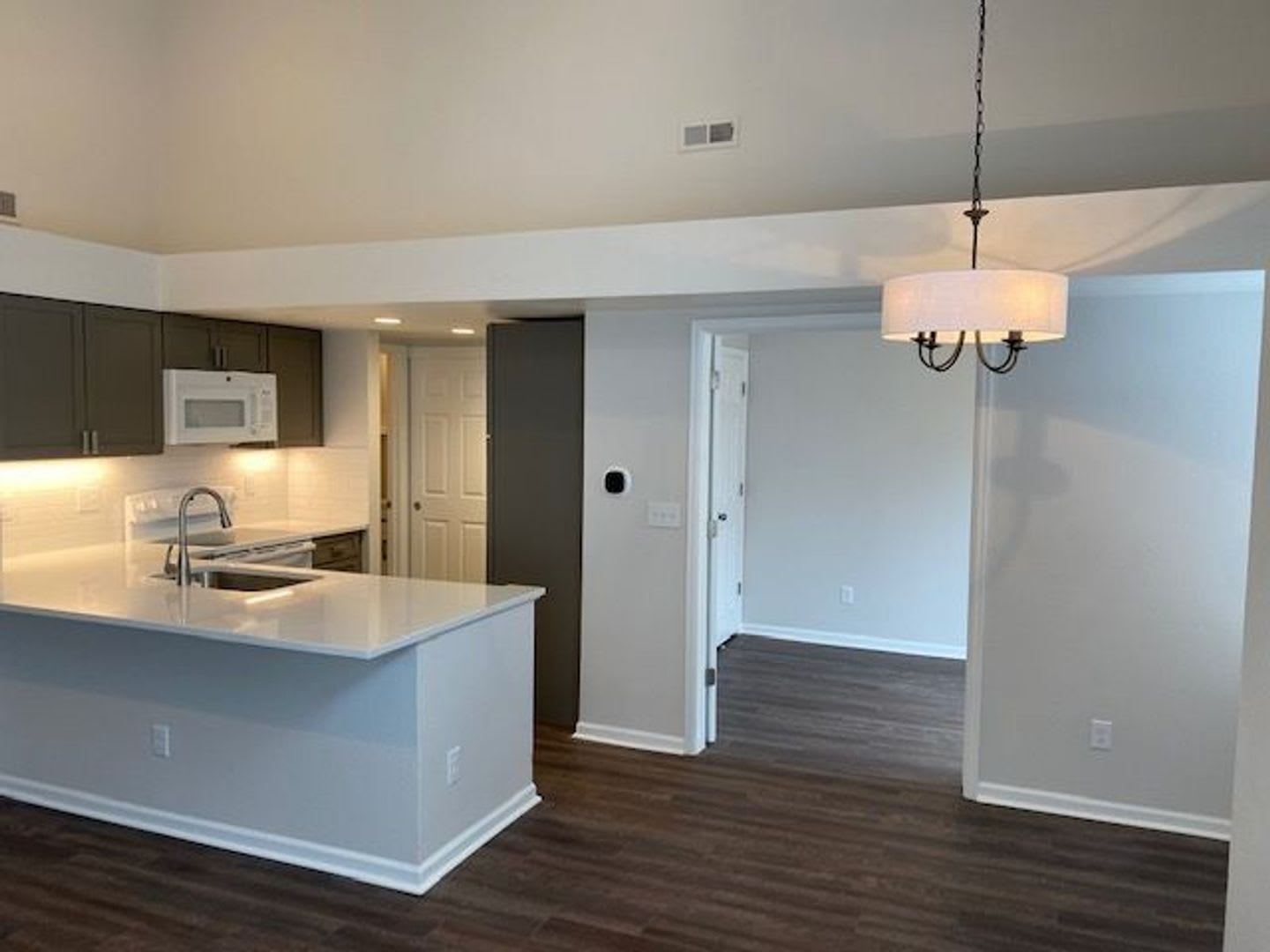 Bright Two Bedroom Condo At Powderhorn – photo 5