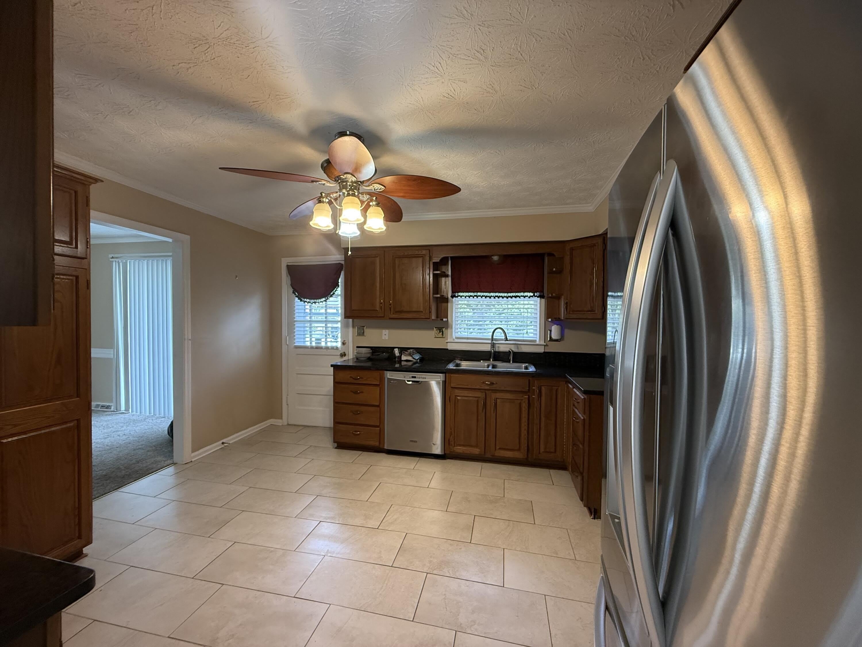 3924 Gladman Way – photo 4