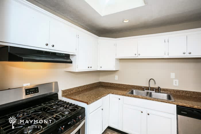 3149 Christopher Lane – photo 3