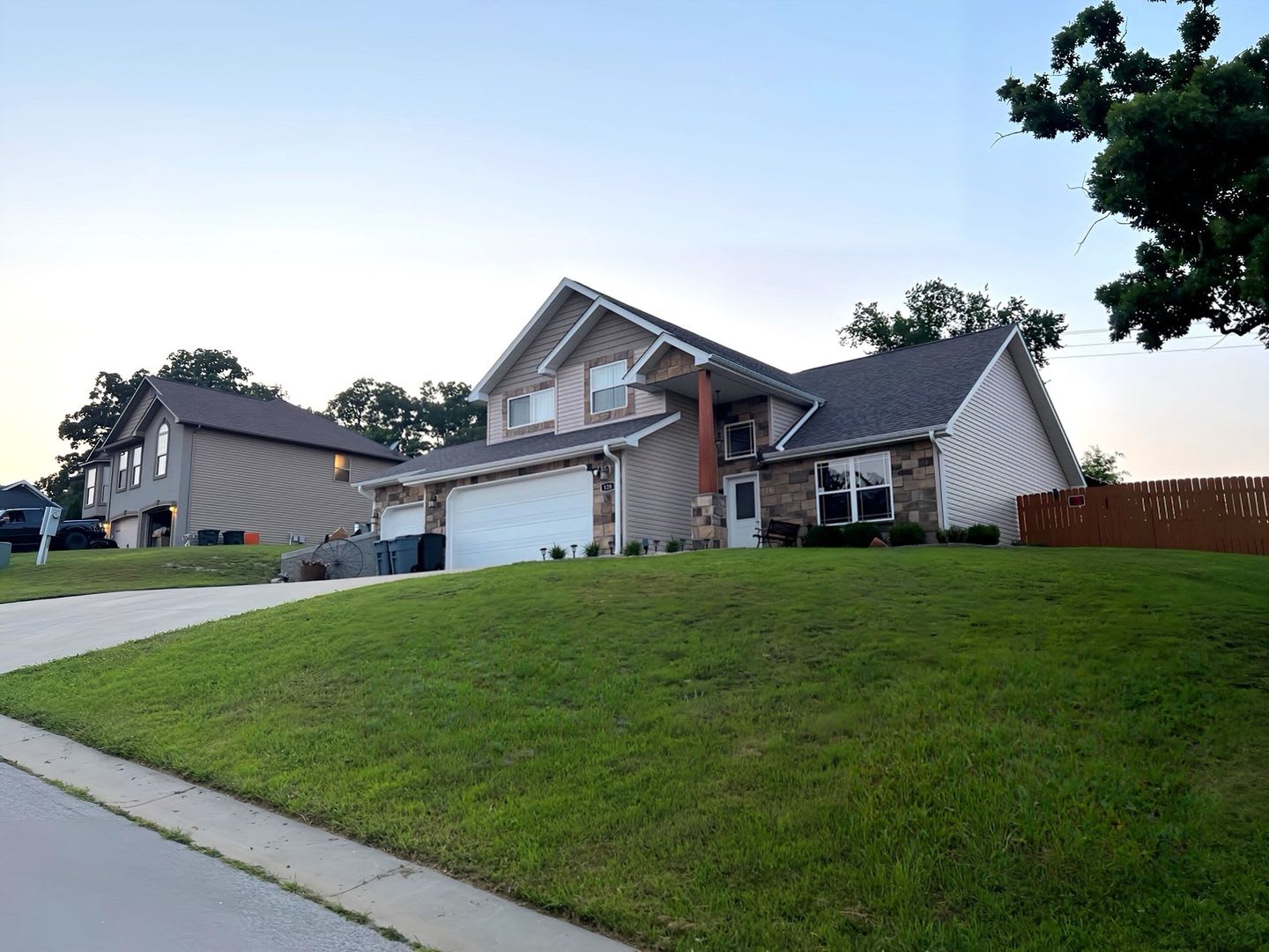 Beautiful Home Close To Post – photo 4