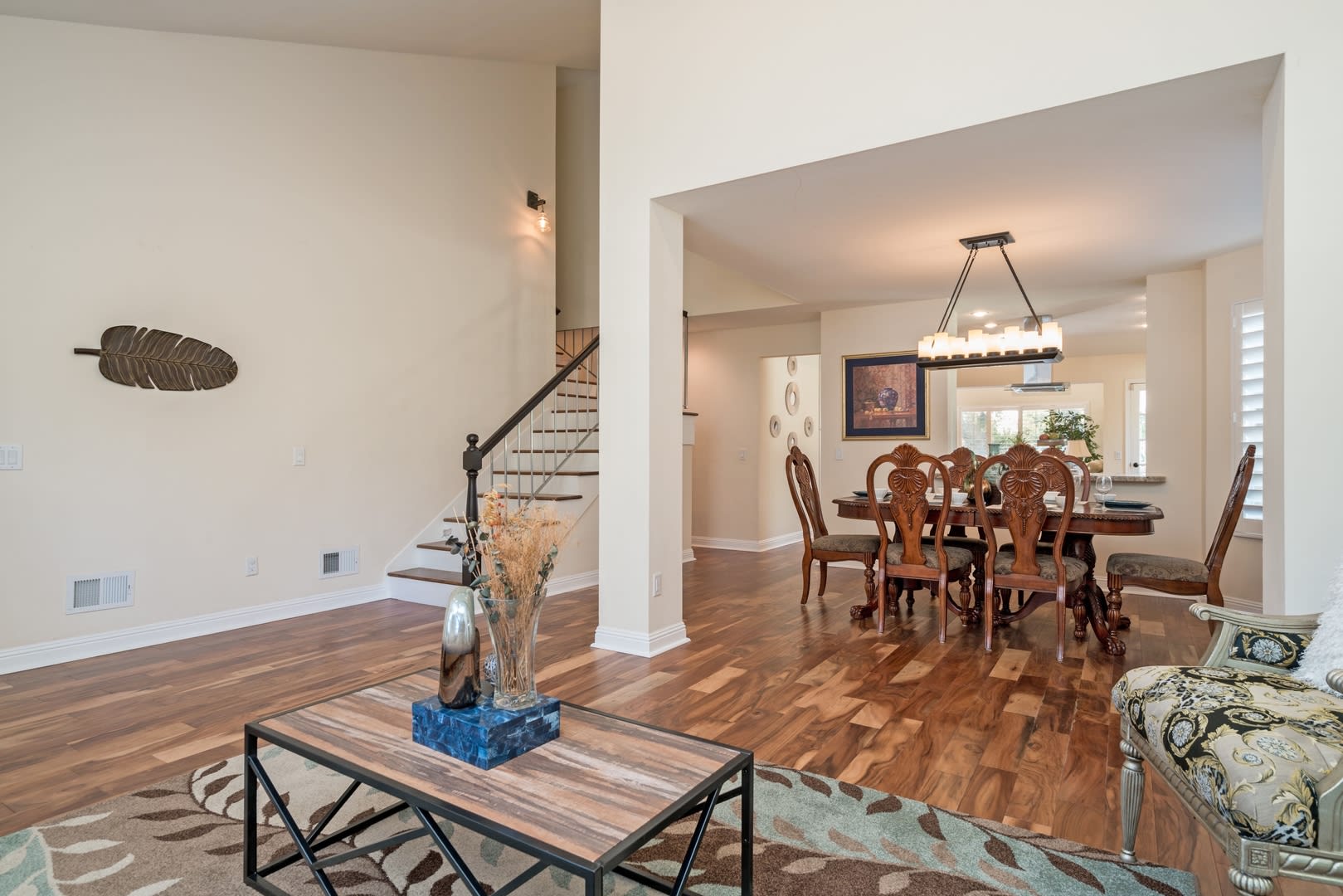 Gorgeous Upgraded Tamarack Point Home With Remodeled Dream Kitchen & West Facing Yard! – photo 3
