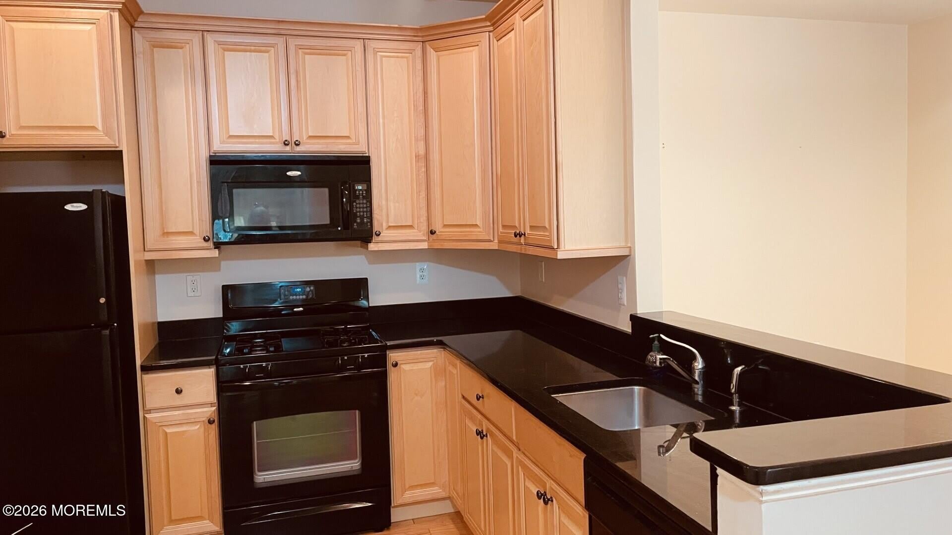 523 Sophee Lane – photo 2