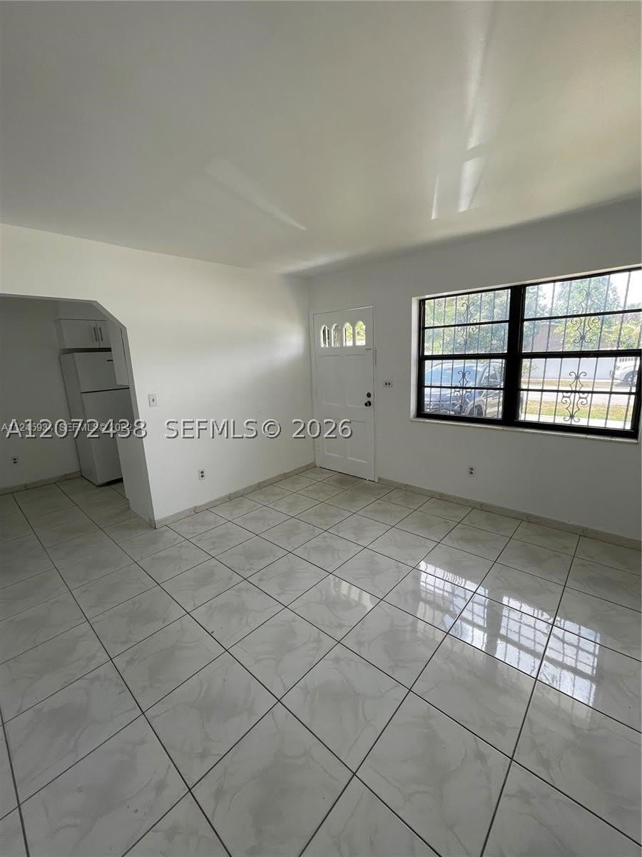 505 NE 142nd St – photo 4
