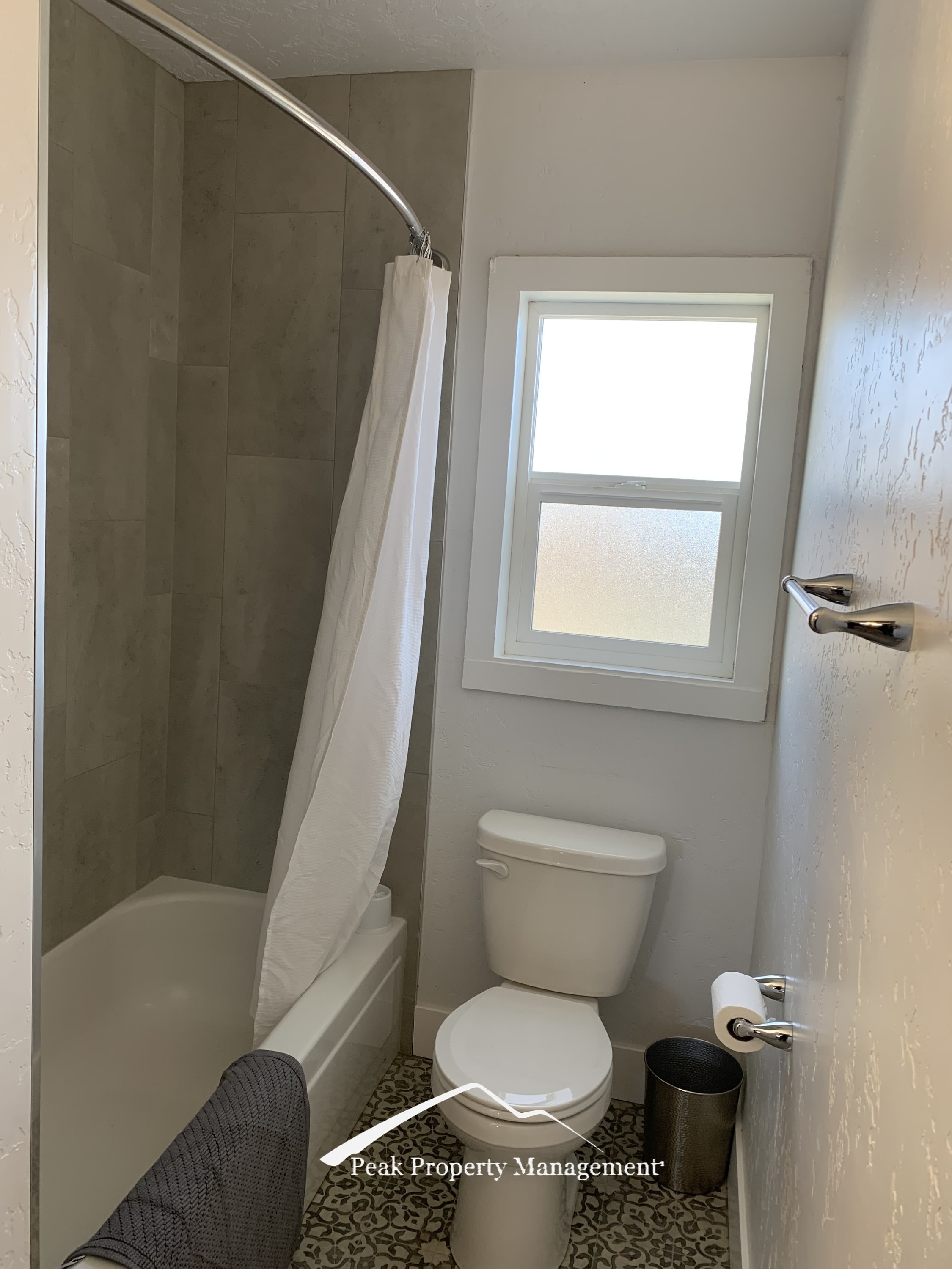 1100 South Broxon Street – photo 5