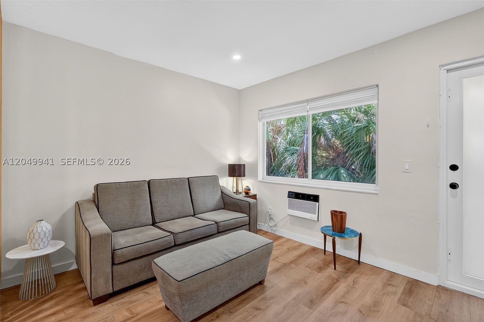428 Collins Ave – photo 4