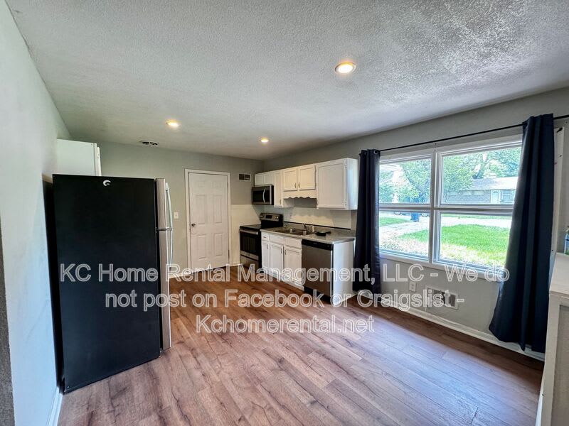 7313 E 109th Terrace – photo 5