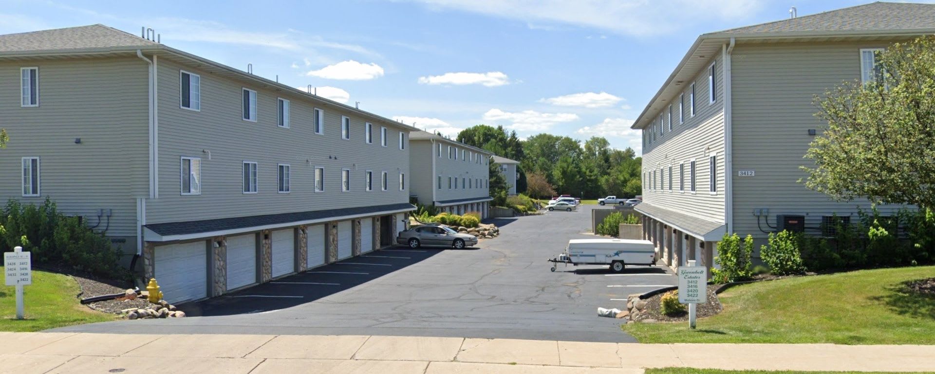 Charming Apartment with Private Entrance, Garage, In-Unit Laundry & Bonus Basement Space – photo 2