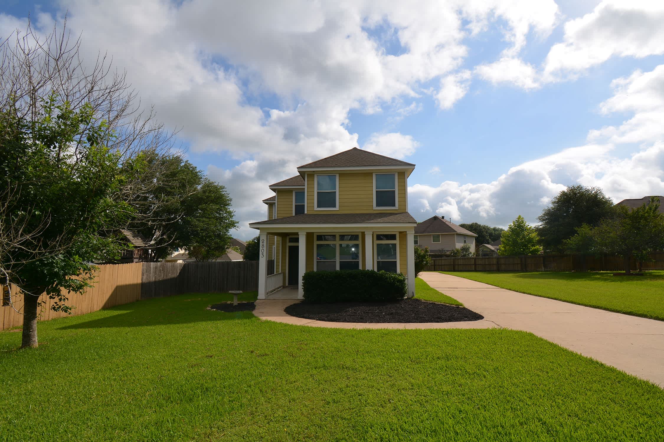 2803 Weeping Willow Circle – photo 1