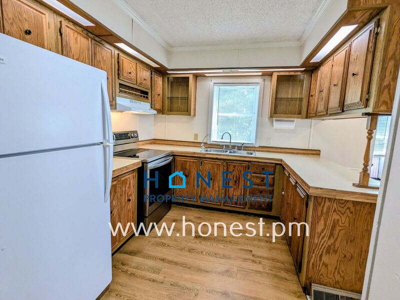 1860 Hallowell Rd – photo 3