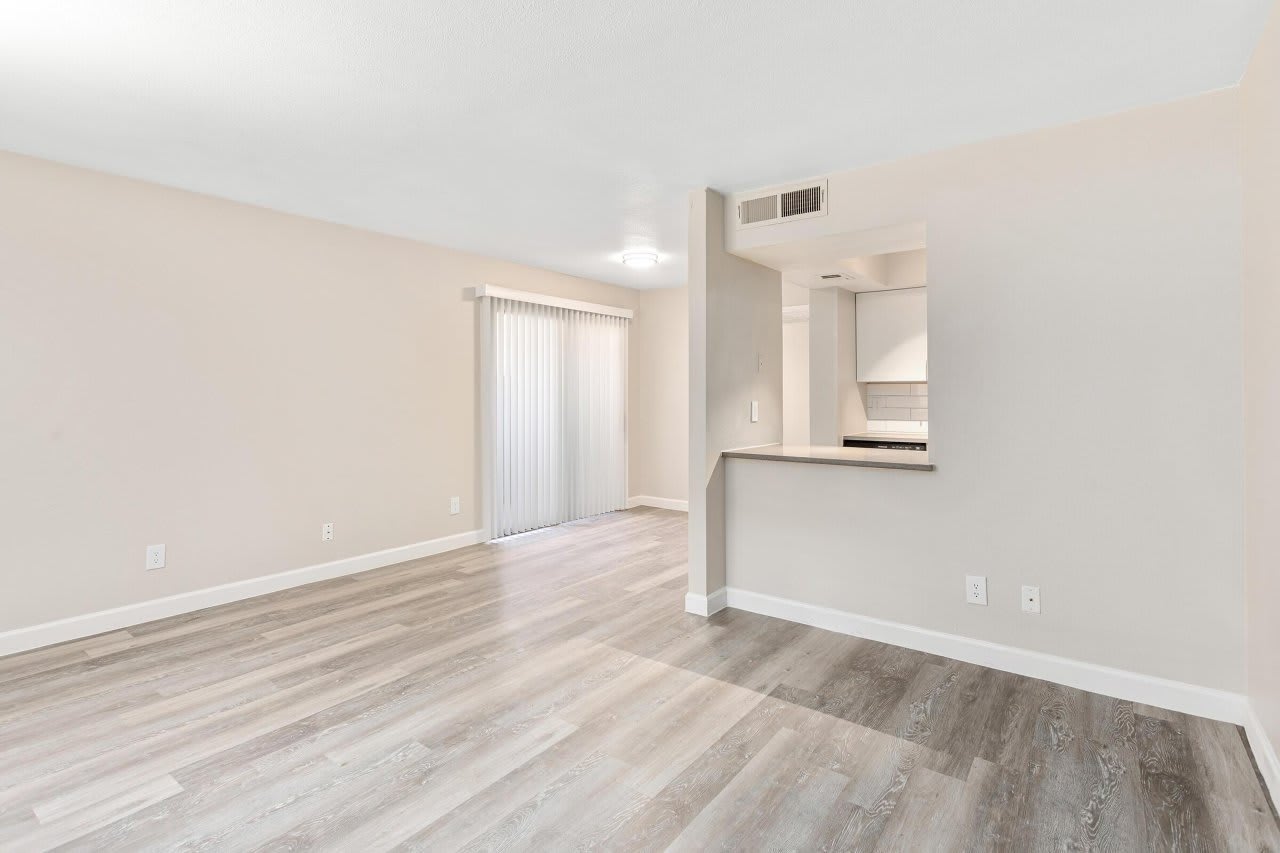 Raystone Apartments – photo 4