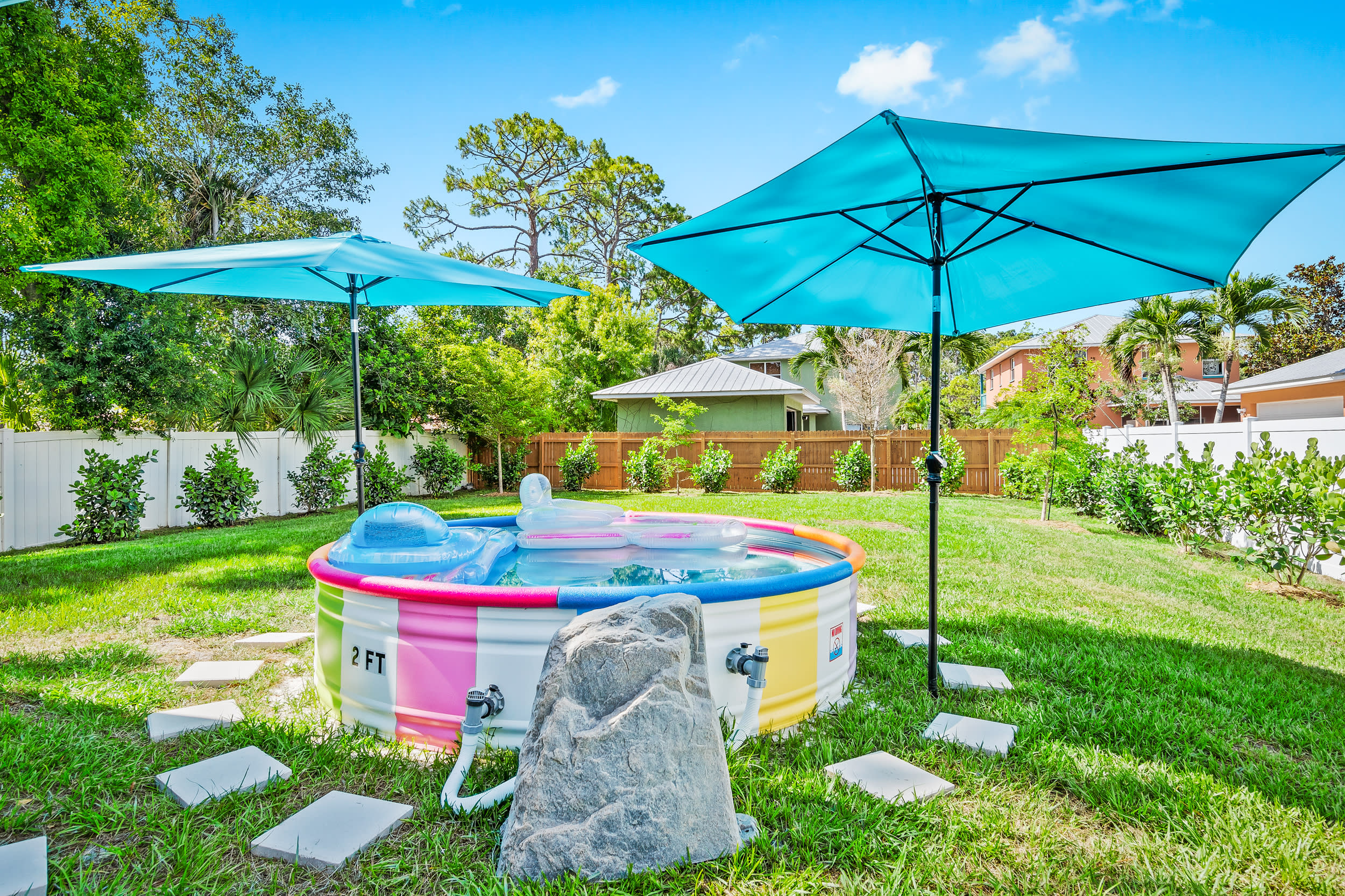 2420 Valentine Street – photo 4