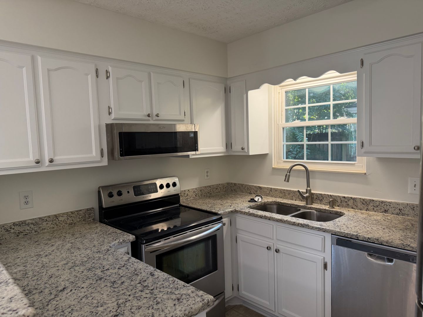 Nice Fieldstone Farms 3Br – photo 5
