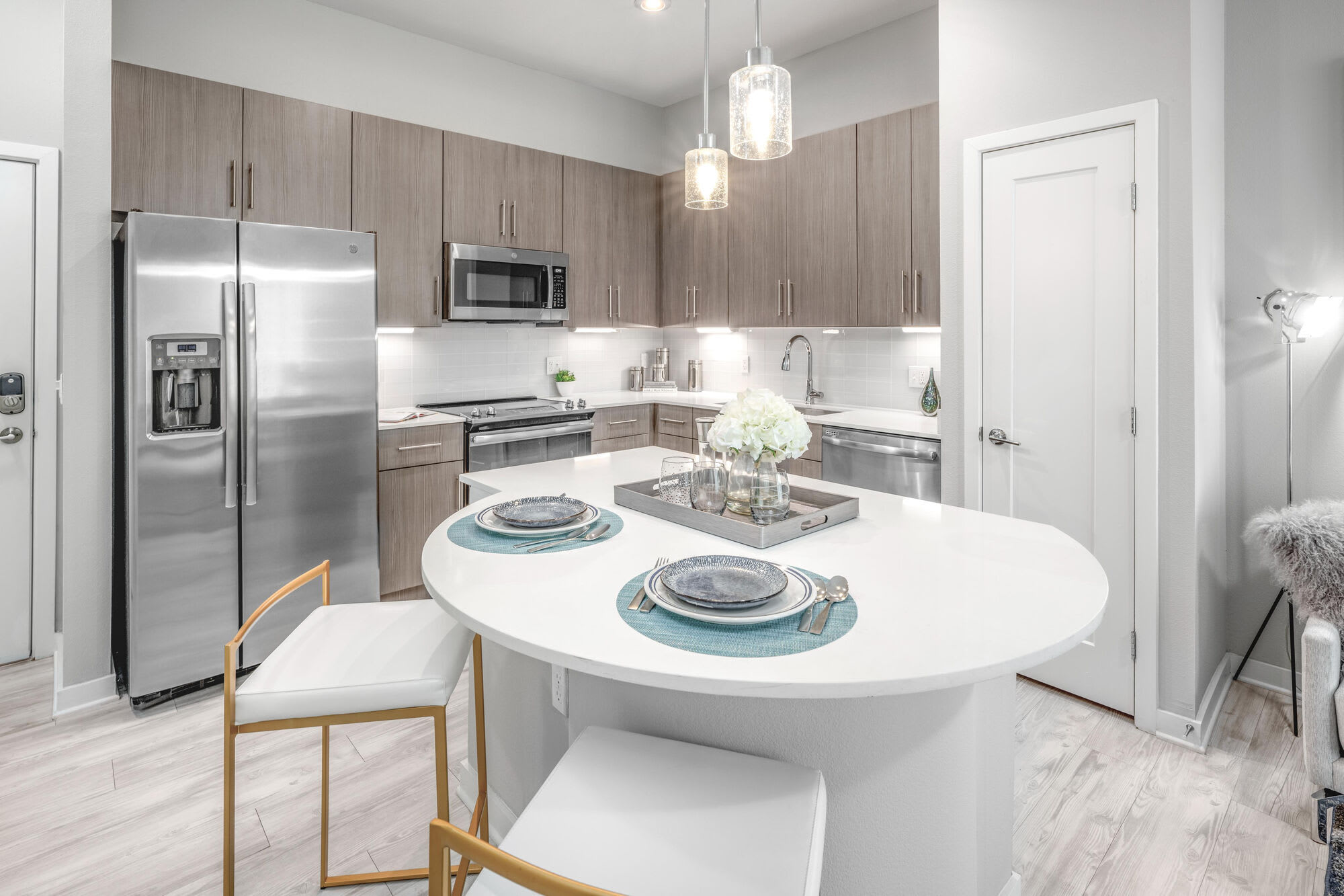 930 Central Flats – photo 2