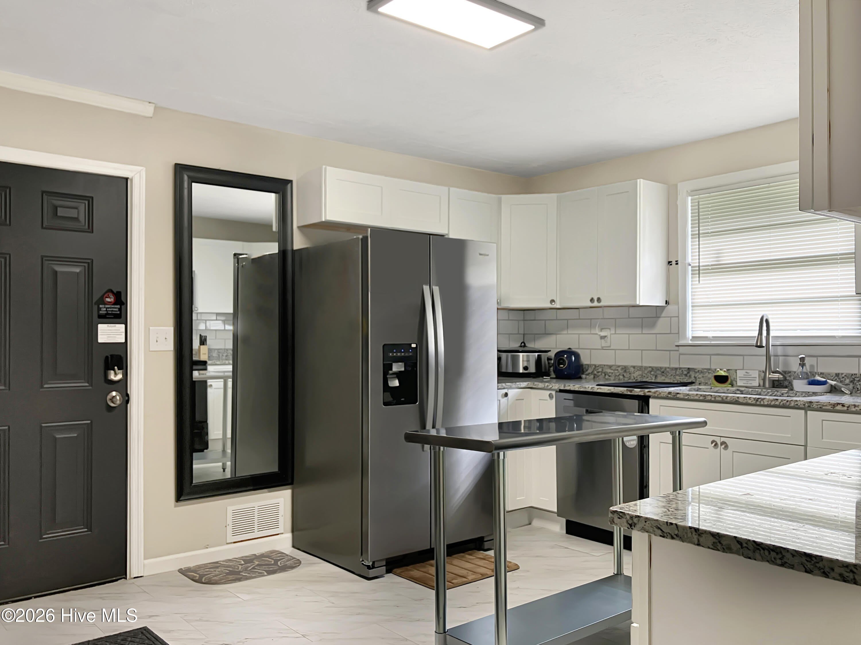 204 Cherokee Drive – photo 3