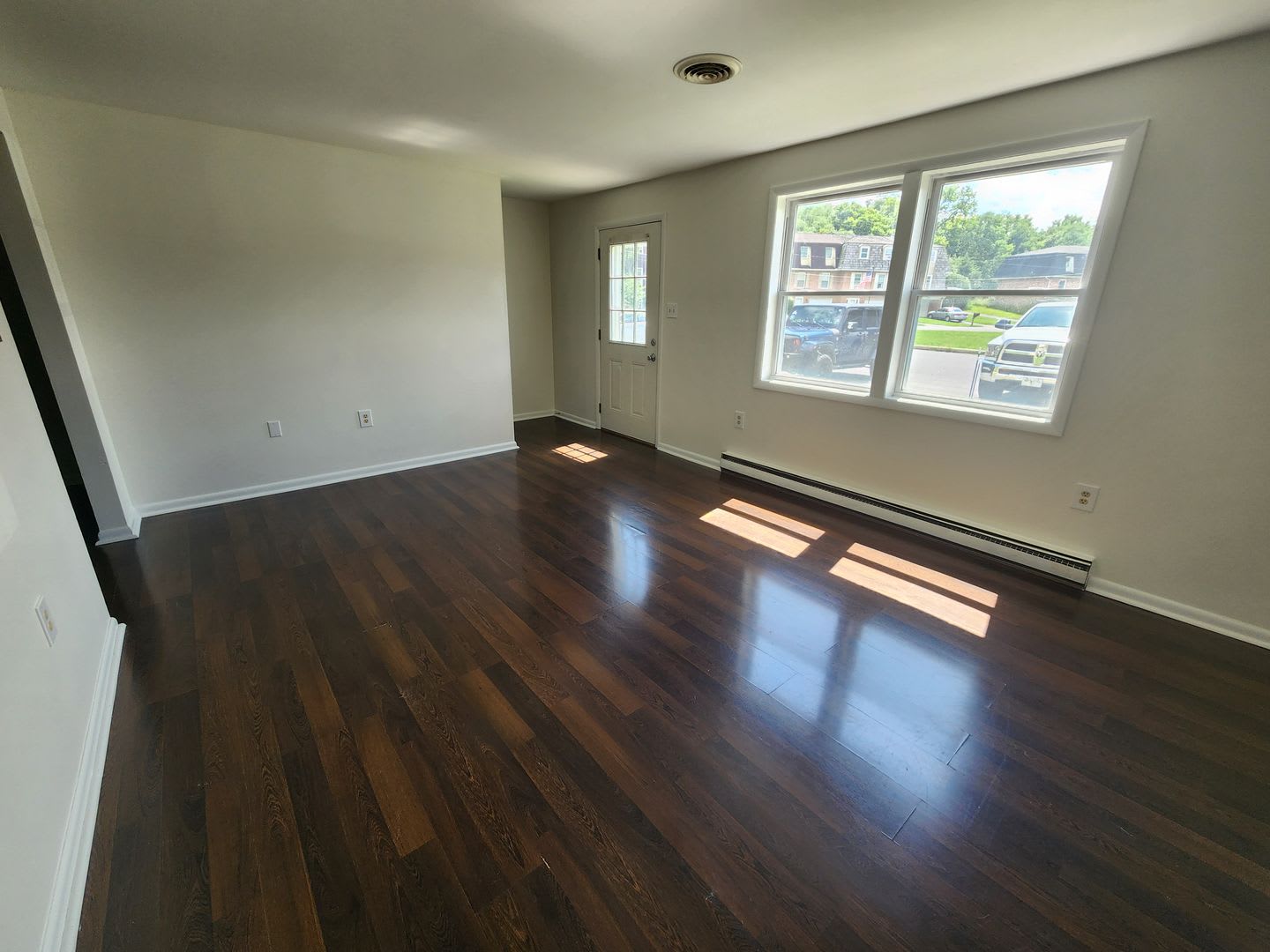 Beautiful Townhome – photo 2