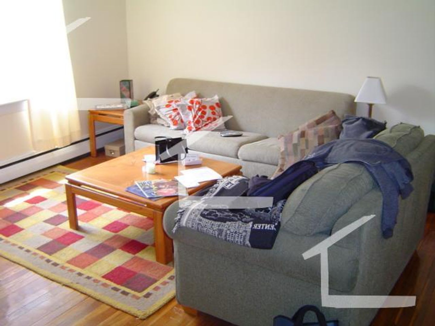 Large 2 bedroom unit near the Green Line. – photo 2
