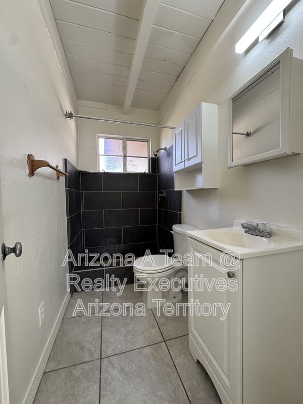 2631 N Fontana Ave – photo 4