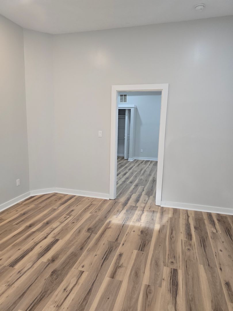 Studio Duplex located on the Westside near 10th St and White River Pkway Dr – photo 2