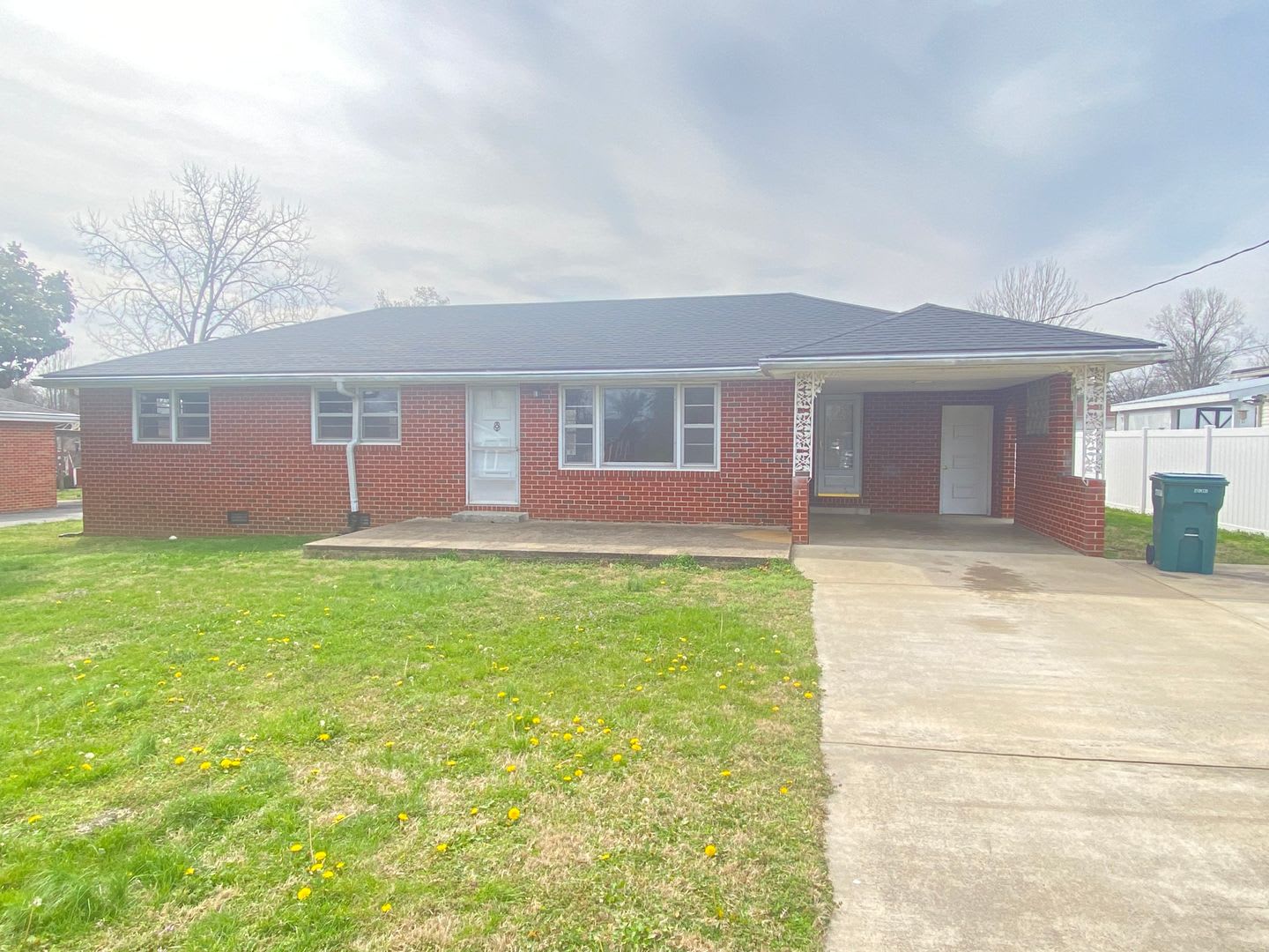 For Lease – photo 2