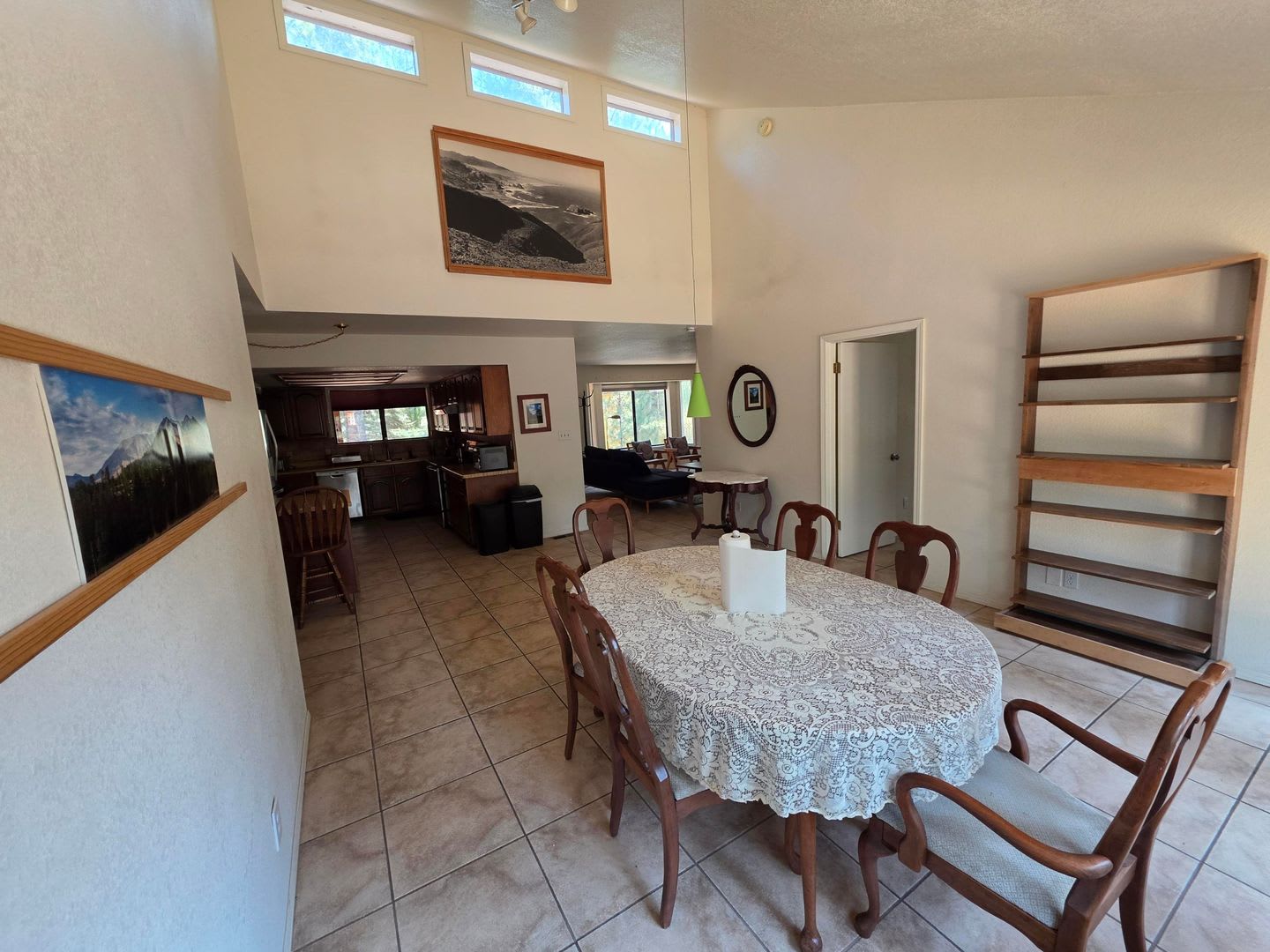 500 Move In Special Single Level 4Br Home Partially Furnished In University Heights – photo 1