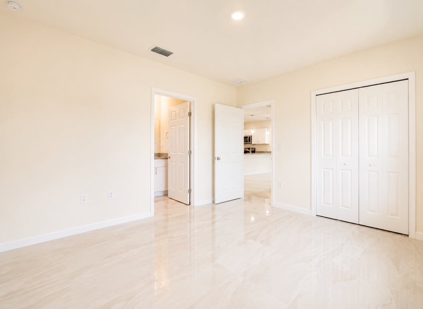 5317 30TH ST SW – photo 4