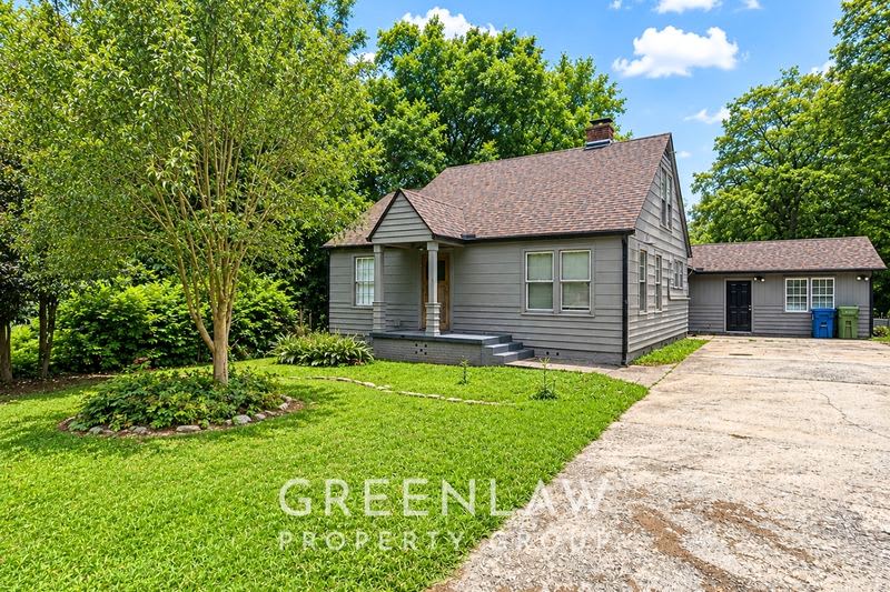 1177 Morley Avenue SE – photo 2