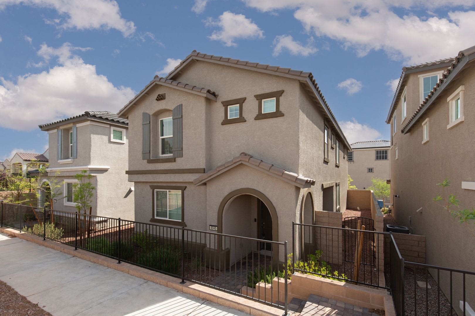 Newer home in gated Skye Canyon community – photo 3