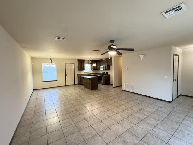 428 W Greenwood Drive – photo 2