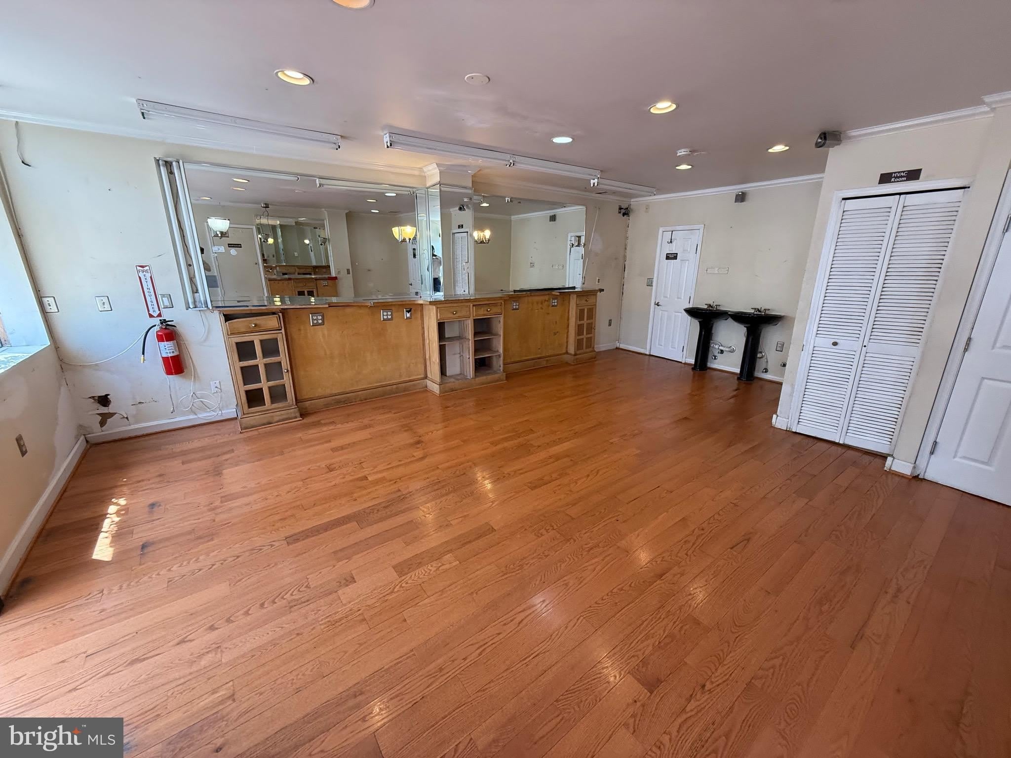 1005 8TH Street SE – photo 5