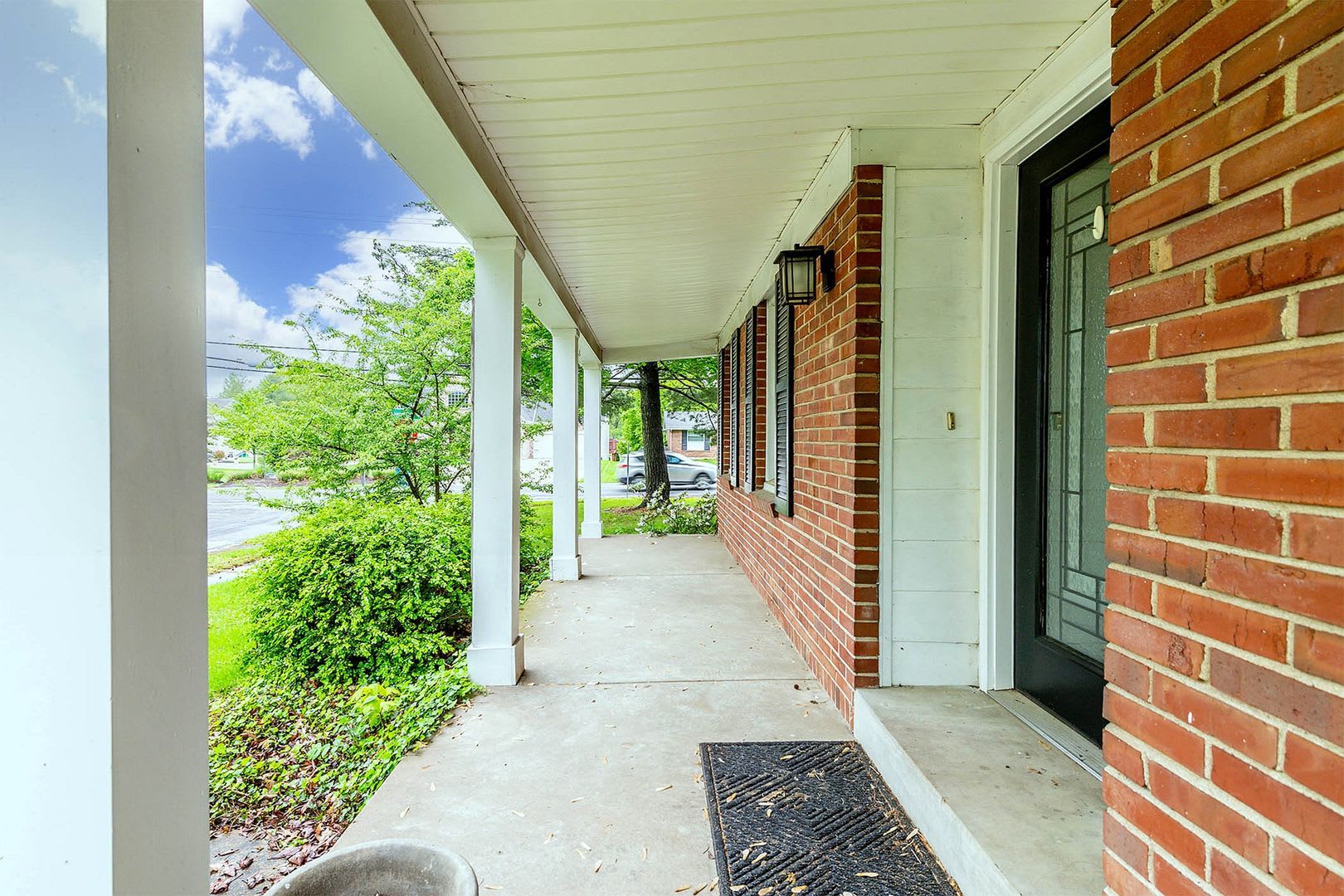 Lindbergh School District Near Mercy St. Anthonys Hospital – Prime Location! – photo 4