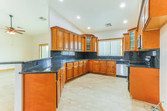 6776 North Overfield Road – photo 5