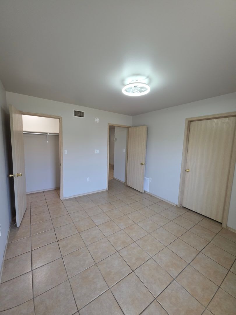 1015 S. Glenwood 1 – photo 5