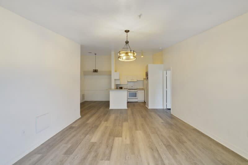 3391 S Kirkman Rd – photo 5
