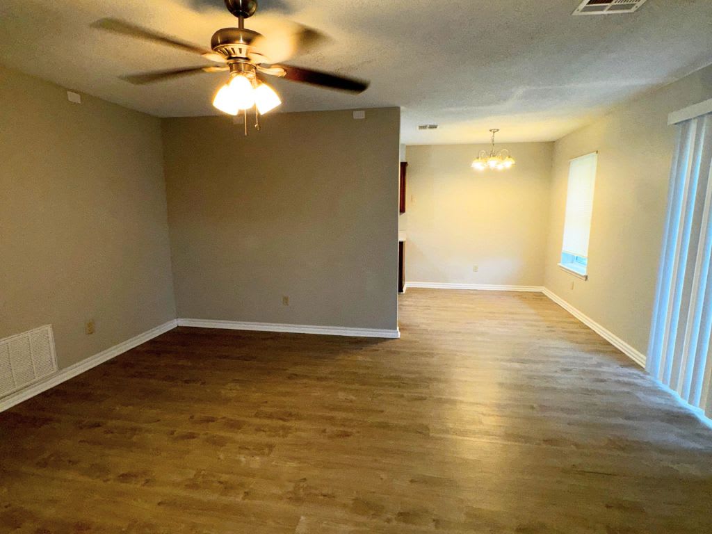 5904 SE 8th St – photo 4