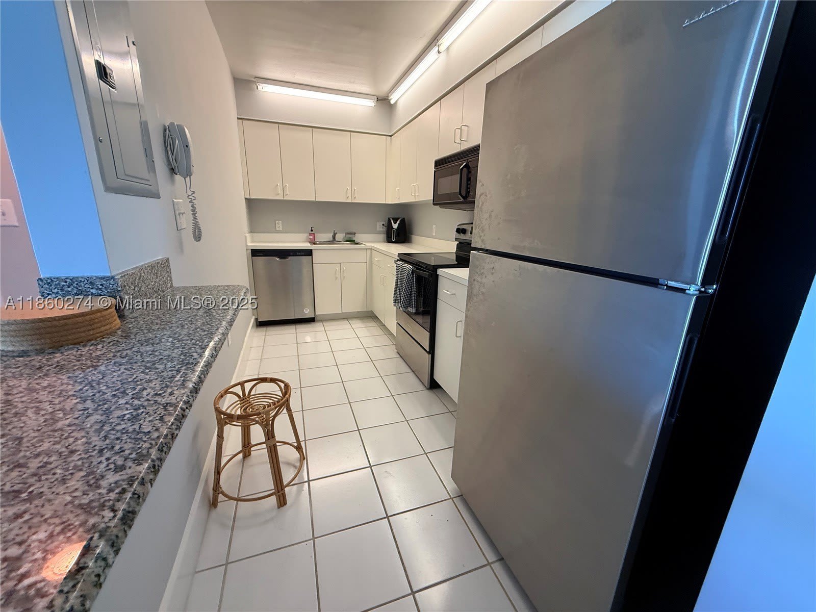 800 Claughton Island Dr – photo 5